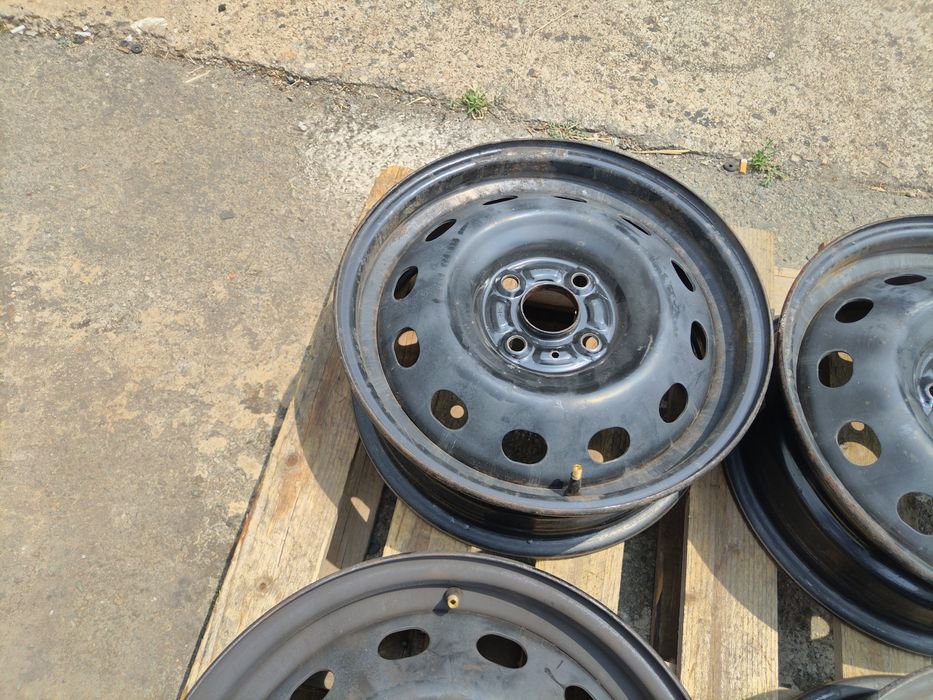 15 цола 4 х 100 мм Опел Агила / Сузуки Сплаш - 5,5 инча / ЕТ 50