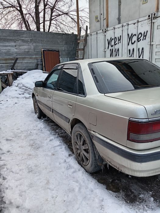 Мазда 626 седан 1990