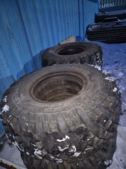 Продам шины на спец технику