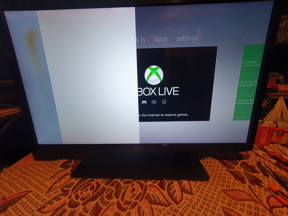 Tv philips 32 inch PFL3517H probleme display nu este spart