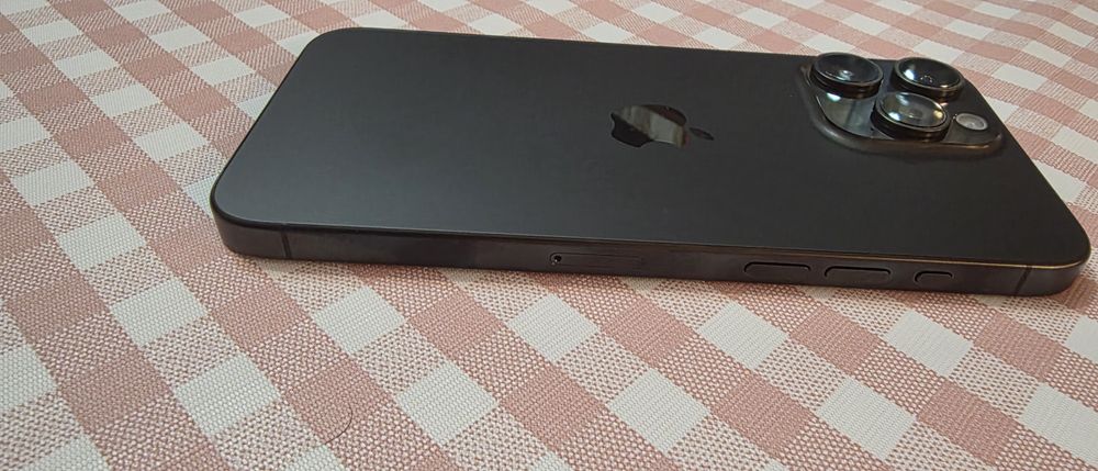 IPhone 15 pro max  - 1TB