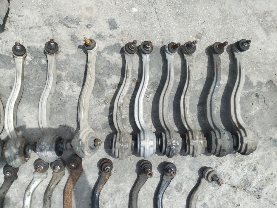 Преден ляв и десен носач Mercedes C класа W203 CLK W209