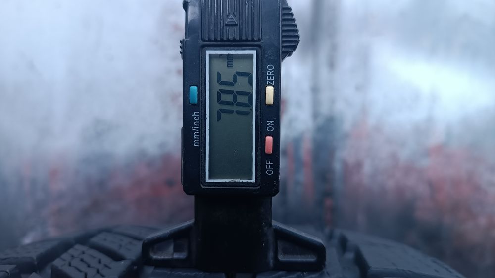 245/40/19 Continental