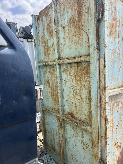 Контенер продается 2 м, 1,20 м 2.5 м