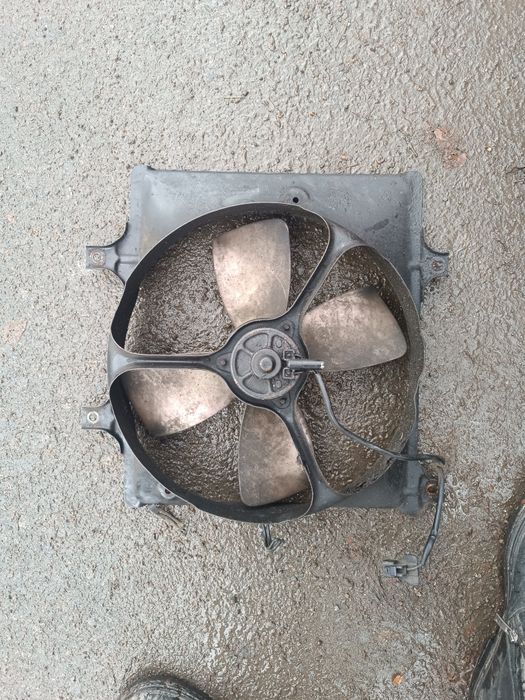 Вентилятор охлаждения двигателя Mazda 323