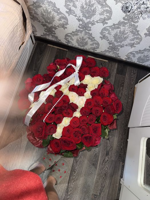 Цветы 101 роза свежая