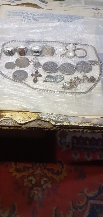 Продам серебро 925пробы  120г.все разом.