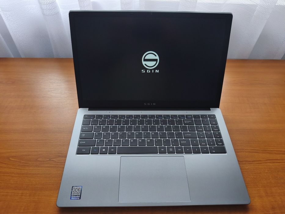 Vând laptop NOU/ procesor intel 15"6 inchi/școală /office/gaming