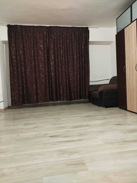 garsoniera de inchiriat! P/8,