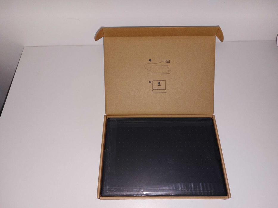 Графический планшет Wacom One Medium CTL-672