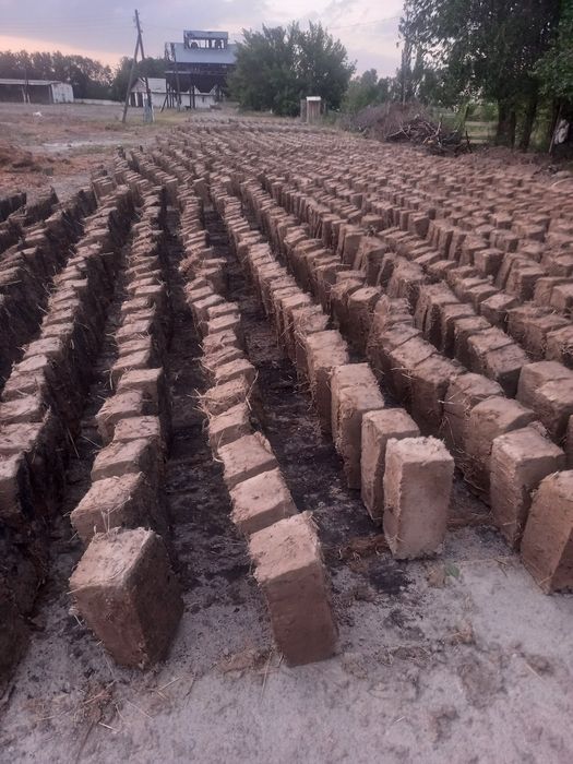 Саманый кирпич  18/38
