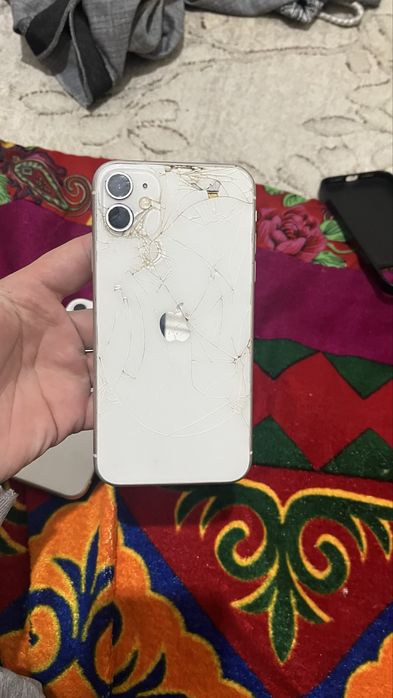 Айфон 11 заблокированный