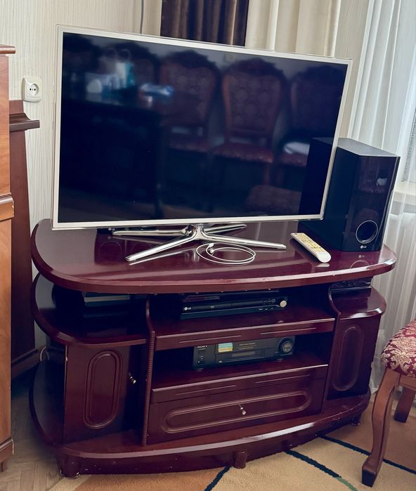 Тумба под телевизор