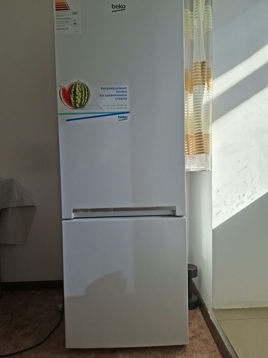 Холодильник Indesit