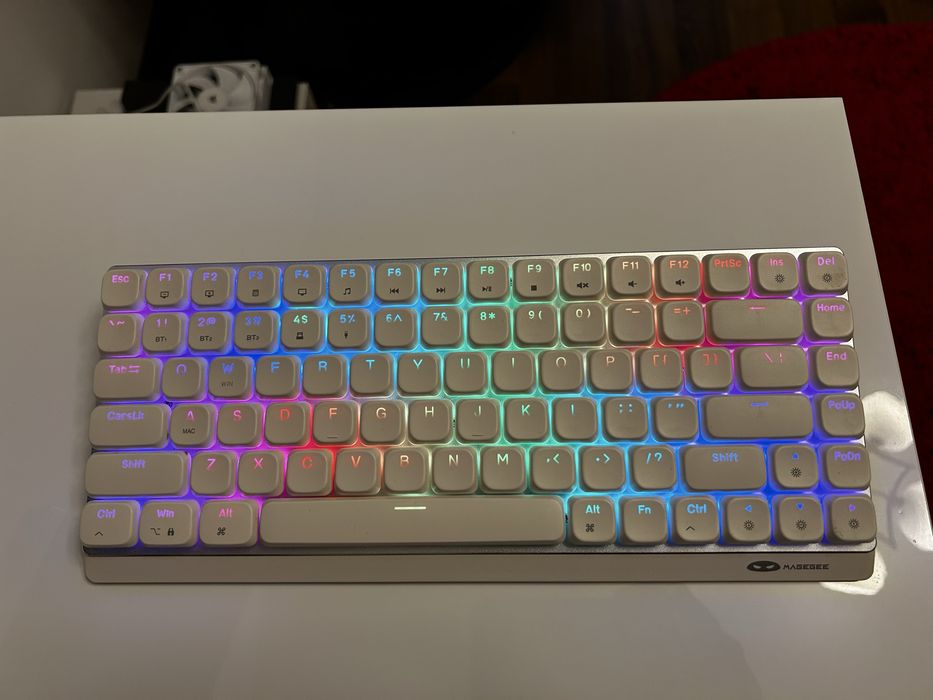 Tastatura Mecanica Gaming Timebox, Wireless, 2.4G, Bluetooth, iluminare RGB, 84 taste Ultra-Slim