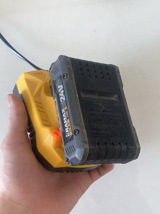 Шурупаверт на батарейке