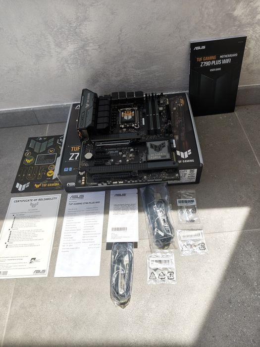 VAND placa de baza Asus TUF GAMING Z790-PLUS WIFI