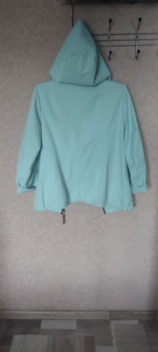 Ветровка новая, торг