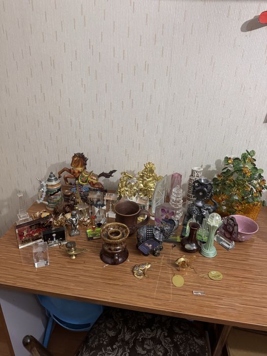 Продам сувениры из разных стран