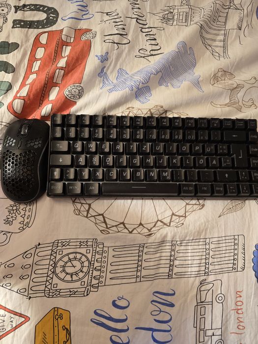 Tastatură Wireless de Gaming RedThunder 75%, LED Rainbow, 3200 DPI, 85 Taste, PC/PS5/Xbox