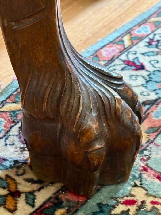 Масивна кръгла маса / дърворезба, ръчна изработка