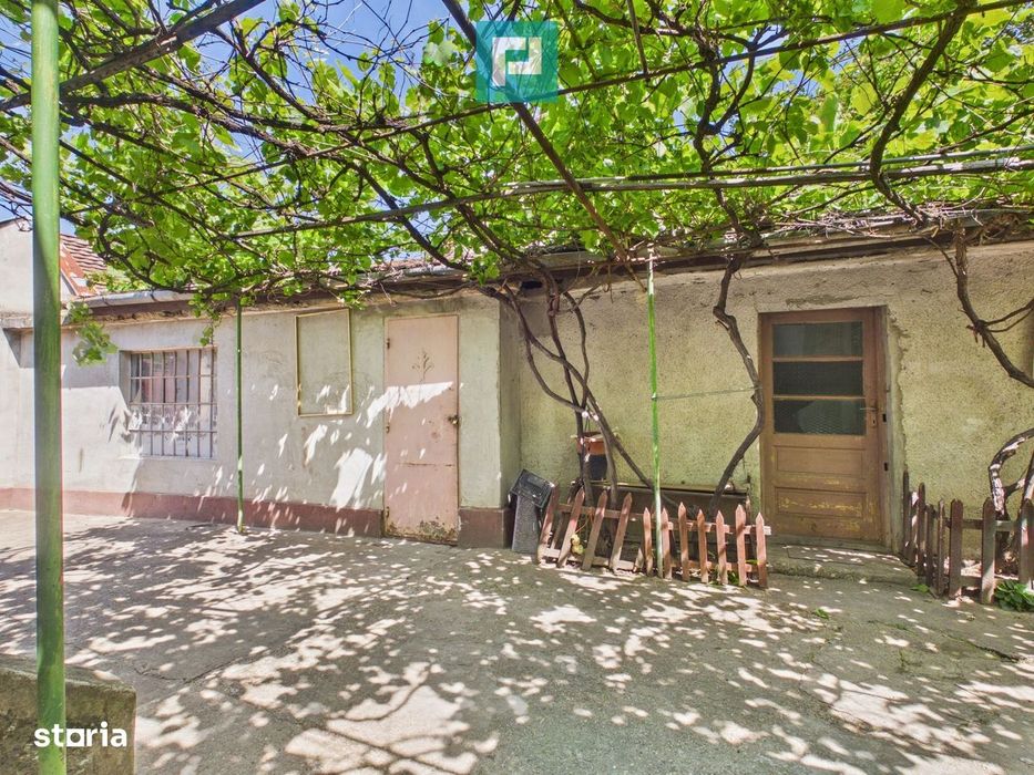 Casă individuală zonă centrală - teren 940 mp