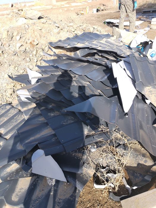 Отходы черепицы, остатки. Резанные.