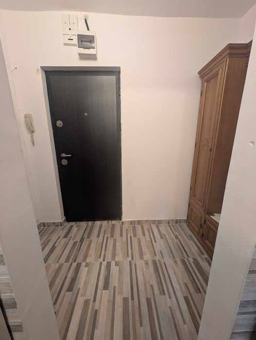 Apartament cu 2 camere, central, renovat, mobilat, parter, 50 mp utili