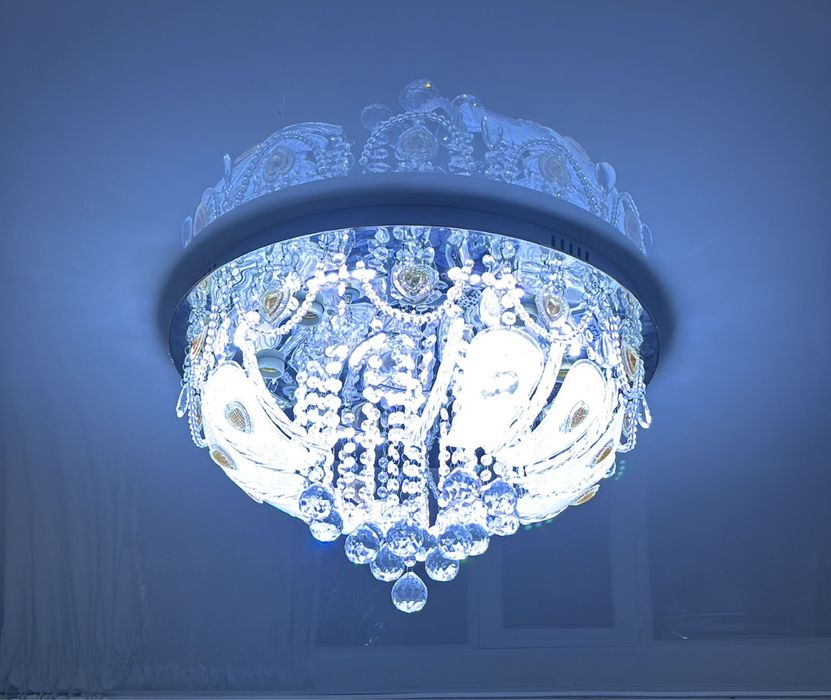 Люстра сатылады…