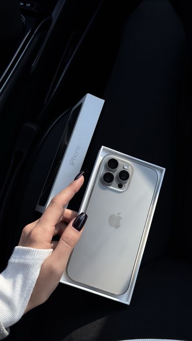 Продам Iphone 16 pro max 512gb