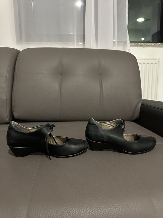 Сандали или открытая обувь на платформе от Ecco