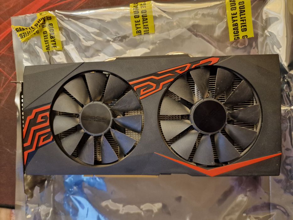 Видеокарта RTX Asus gaming  1070 8 gb
