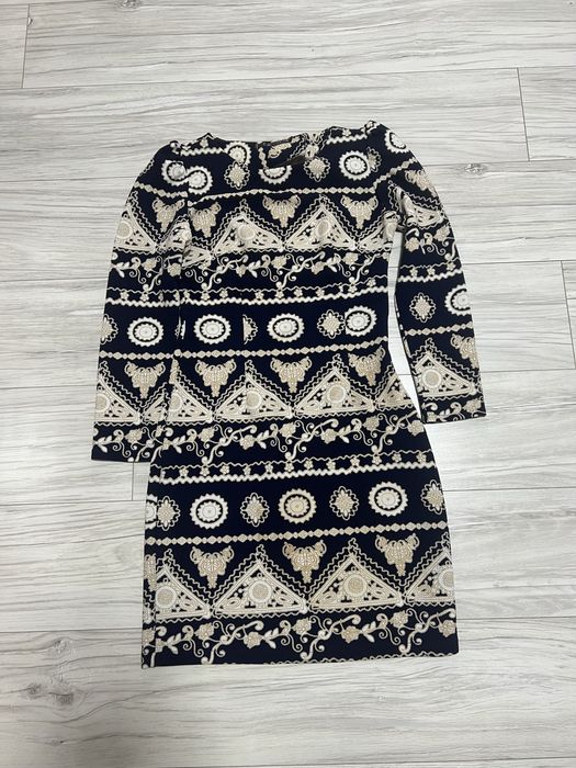 Платья женские.