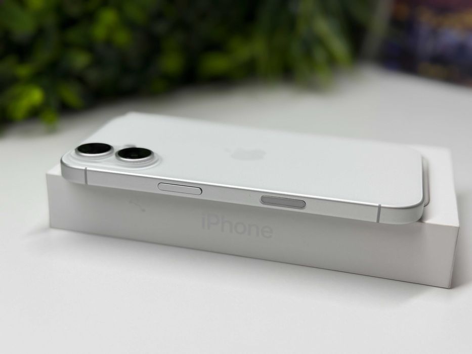 ! Като НоВо ! iPhone 16 128GB 100% 3г Гаранция