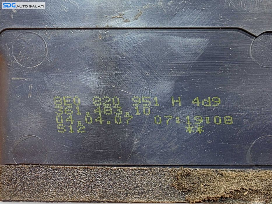 Gura Grila Albastra Aer Aerisire Ventilatie Centrala Bord Audi A4 B6 2001 - 2005 Cod 8E0820951H [D0743]