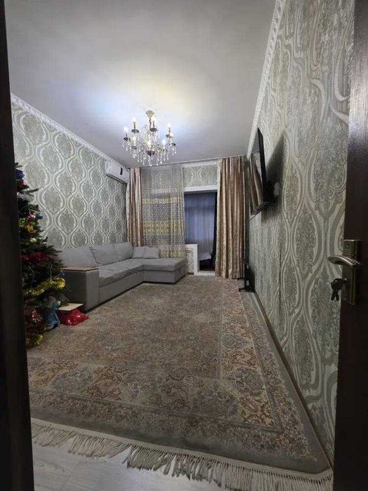 Продаю квартиру.Юнусабад 19  Кредит Азия , бетонка  2/5/5
