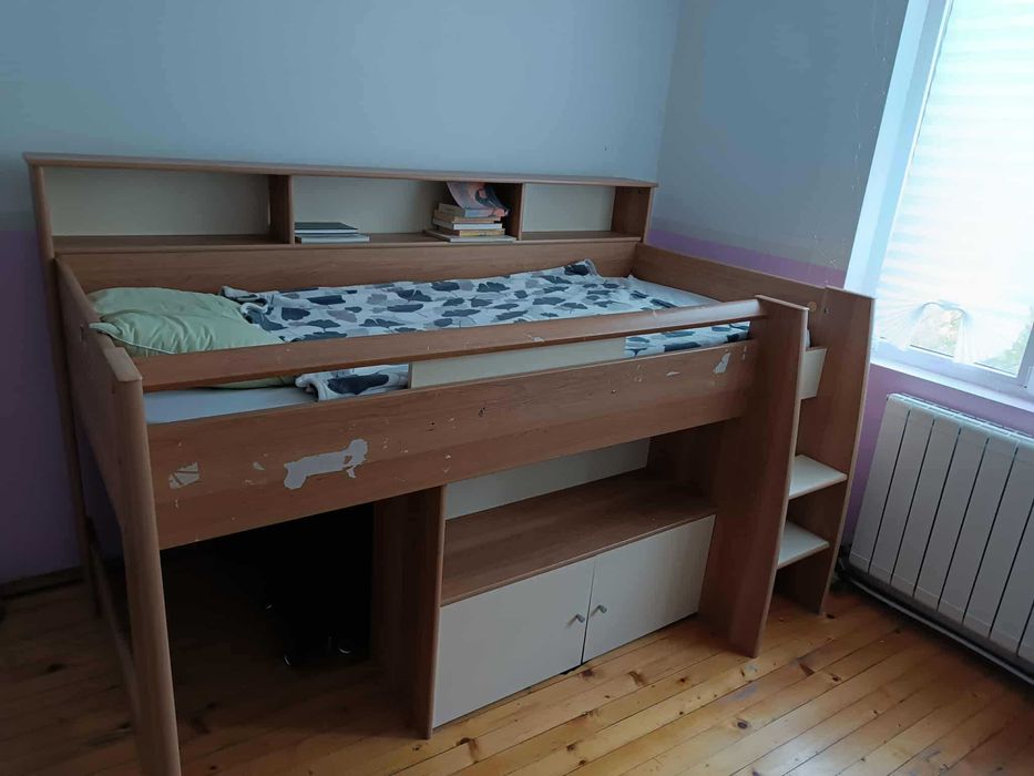 Високо детско легло