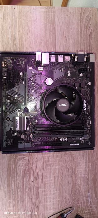 Vand Kit Placa de baza,R5 1600,AMD Cooler si 8Gb ram