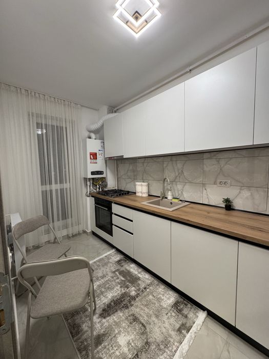 Garsoniera de inchiriat , bloc nou!