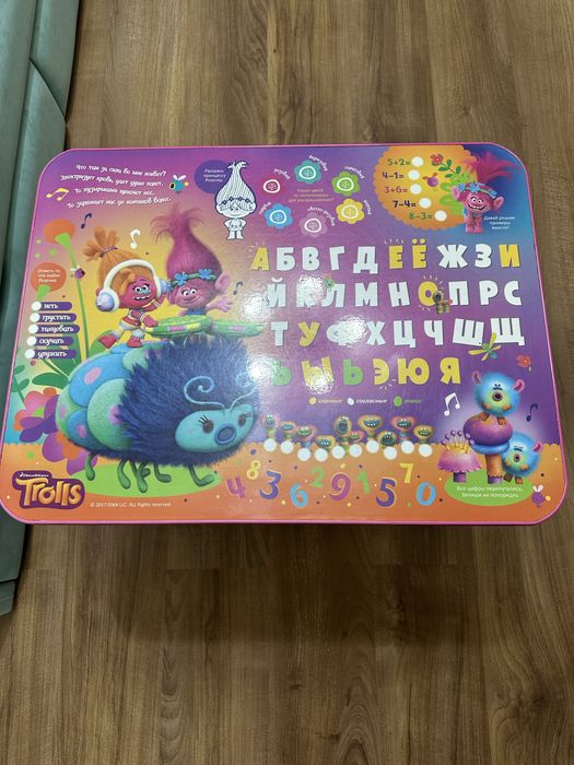 Детский красивый стол