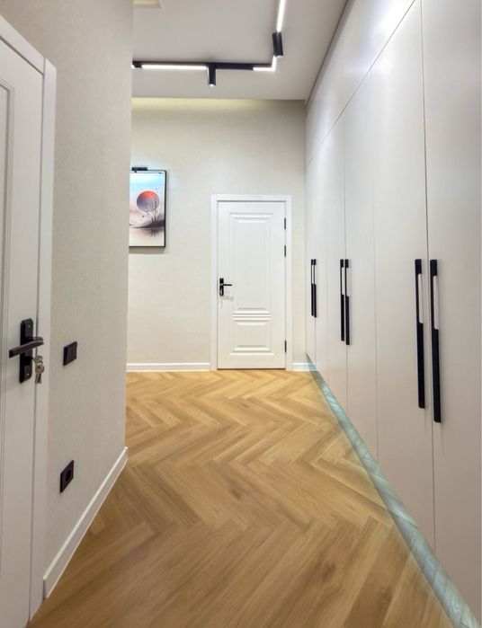 Продается квартира в Мирзо Улугбекском районе жк Sayram Tower