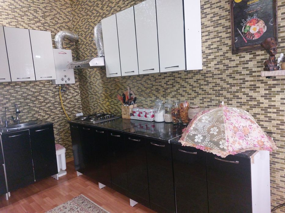 Кухонный гарнитур+вытяжка+газовая поверхность