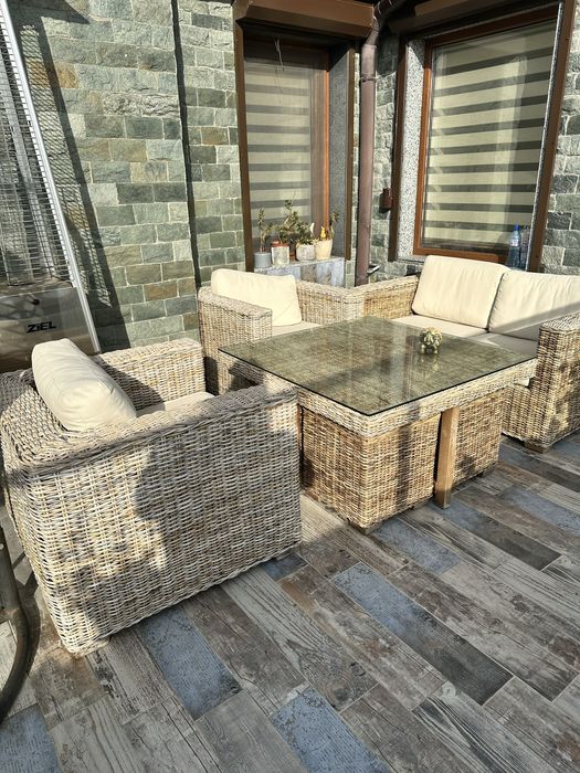 Градинска мебел.