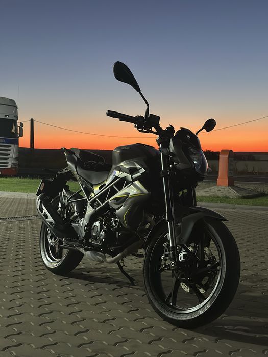 Vand motocicleta Benelli Bn 125