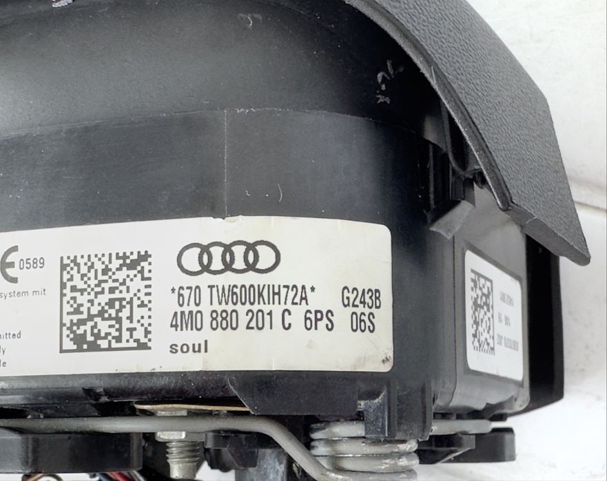 Airbag Еърбег волан AUDI Q7 Q8 4M 4M0880201C