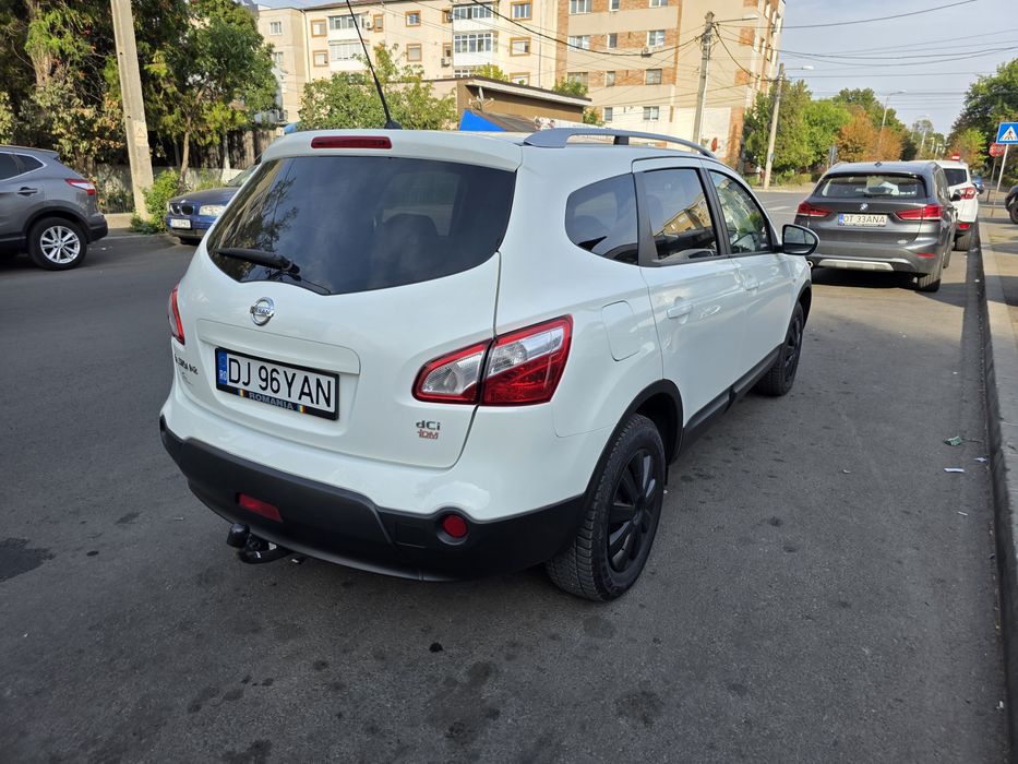 Nissan qashqai plus 2