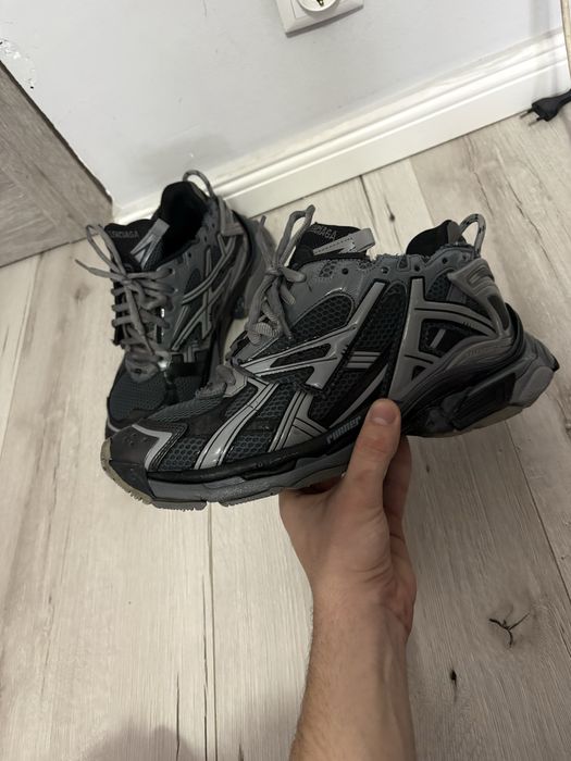 Balenciaga runner grey