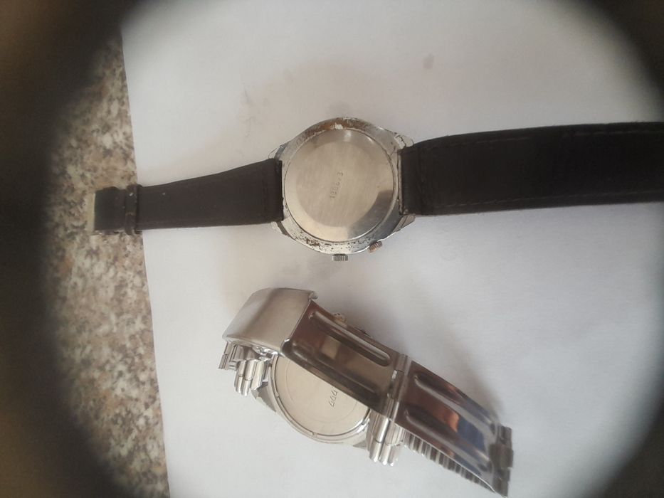 Vând ceasuri mecanice Raketa calendar, Wostok și Slava.