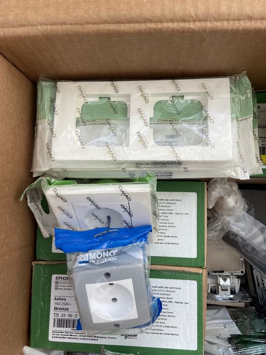 Рамки 2-х кл, розетки Vivo