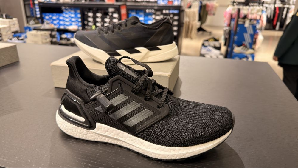 Adidas Ultraboost 20 , originali , noi , cutie ( marime 42.2/3 )